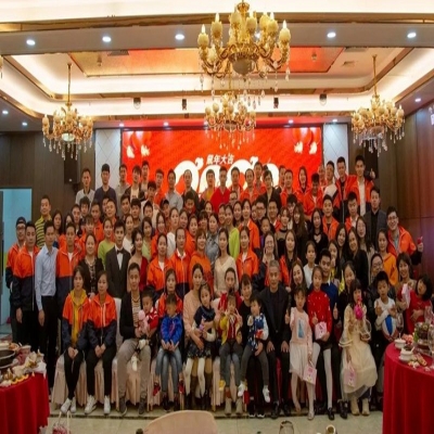 深圳納宏光電年終尾牙宴暨年度表彰大會(huì)圓滿結(jié)束