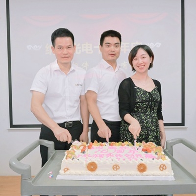 納宏光電10歲啦！“相伴十載，感恩有你”